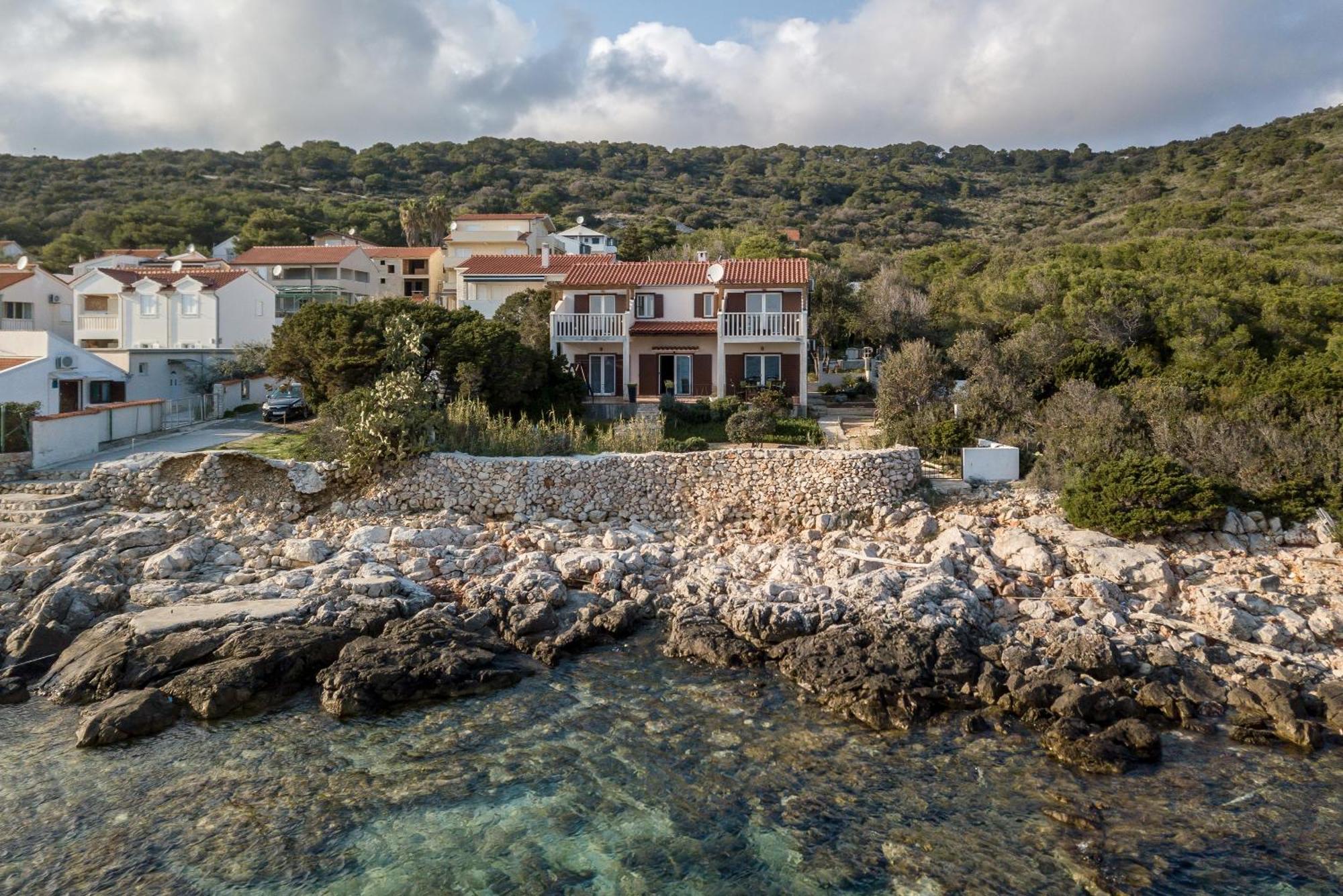Apartments By The Sea Milna, Vis - 8946 Rukavac Kültér fotó